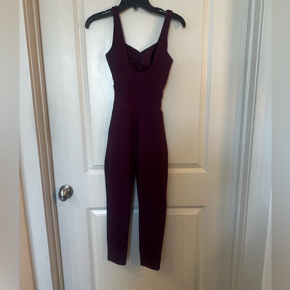 NEW Girlfriend Collective Twist Front Seemless Form Fitted Burgundy unitard, S